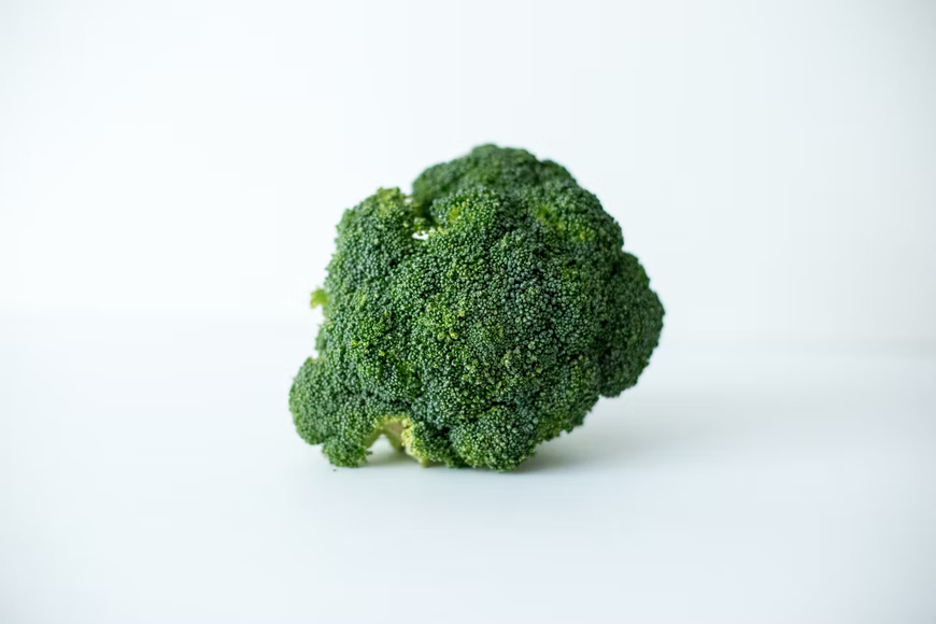 Is broccoli top toxic to cats